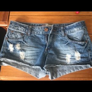 Distressed hip hugger jean shorts